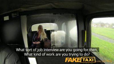 British blonde amateur POV fucks hard in taxi with fake taxi driver - sexu.com - Britain